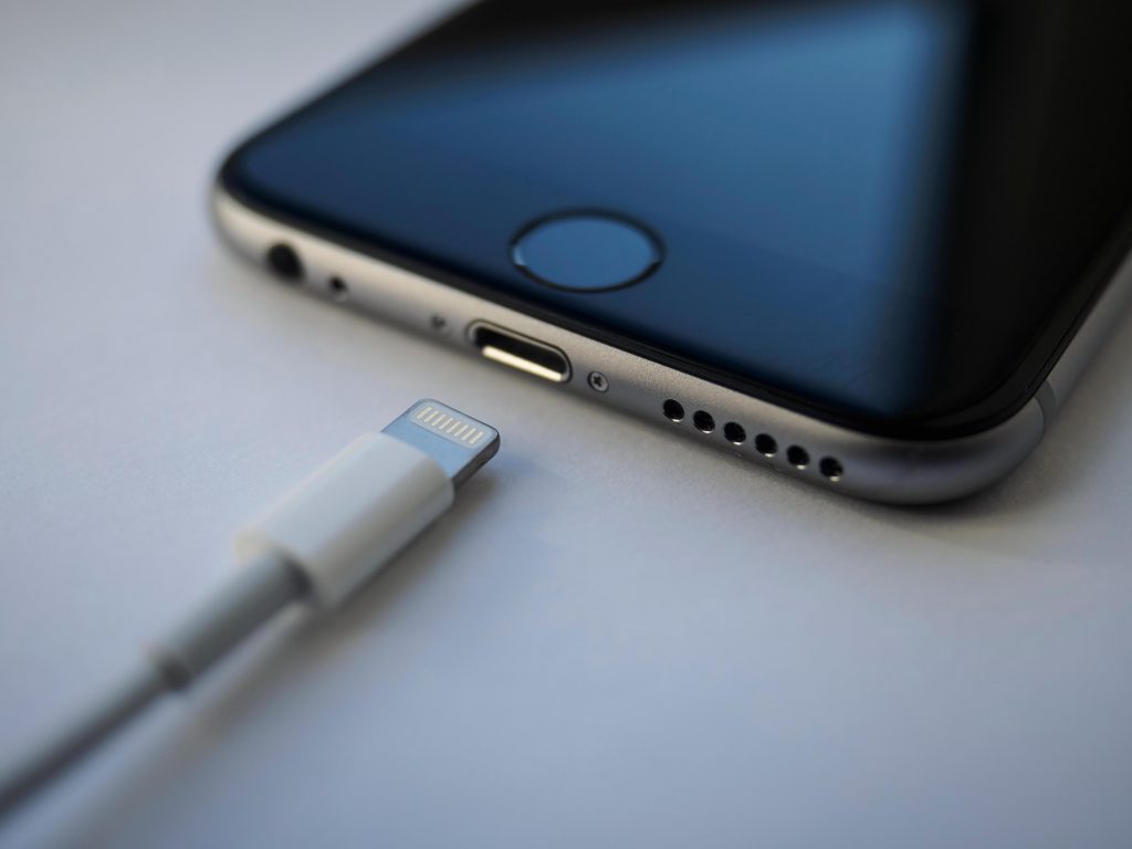 کابل شارژ USB-C به لایتنینگ اپل