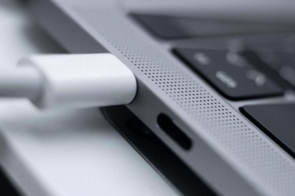 کابل USB-C به USB-C اپل برای مک و آیپد پرو