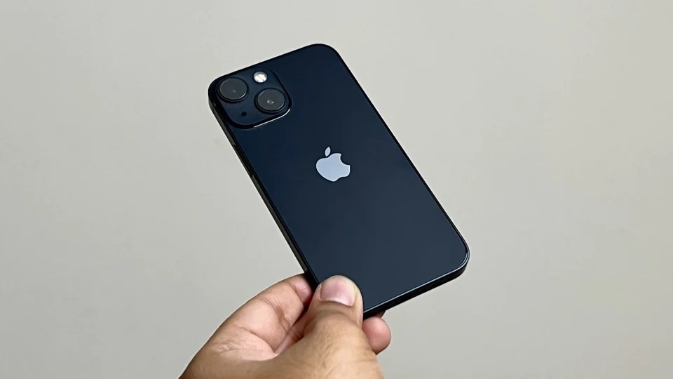 iphone 13 mini بررسی