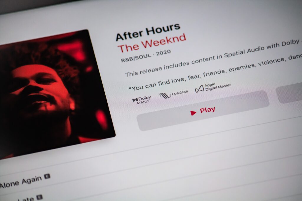 آلبوم After Hours در اشتراک موسیقی اپل