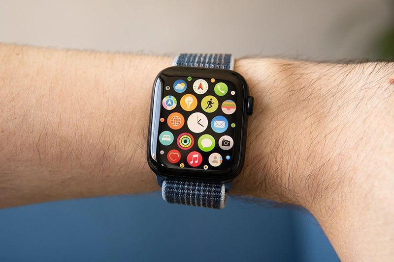 نمایشگر Apple Watch SE 2022