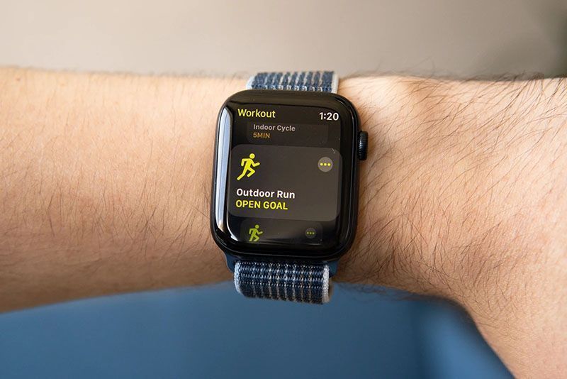 ثبت فعالیت‌های ورزشی با Apple Watch SE 2022
