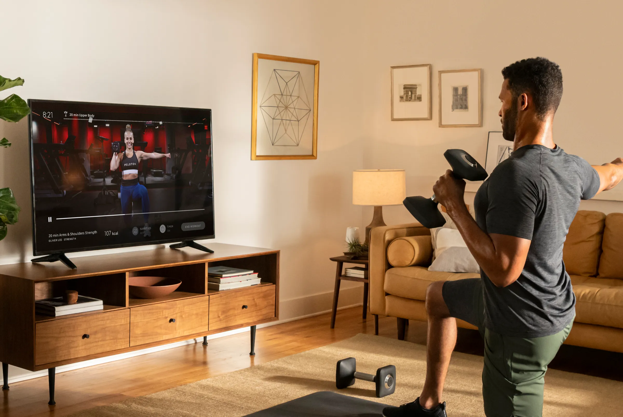 تمرین های ورزشی با اپلیکیشن و اشتراک پریمیوم Peloton 