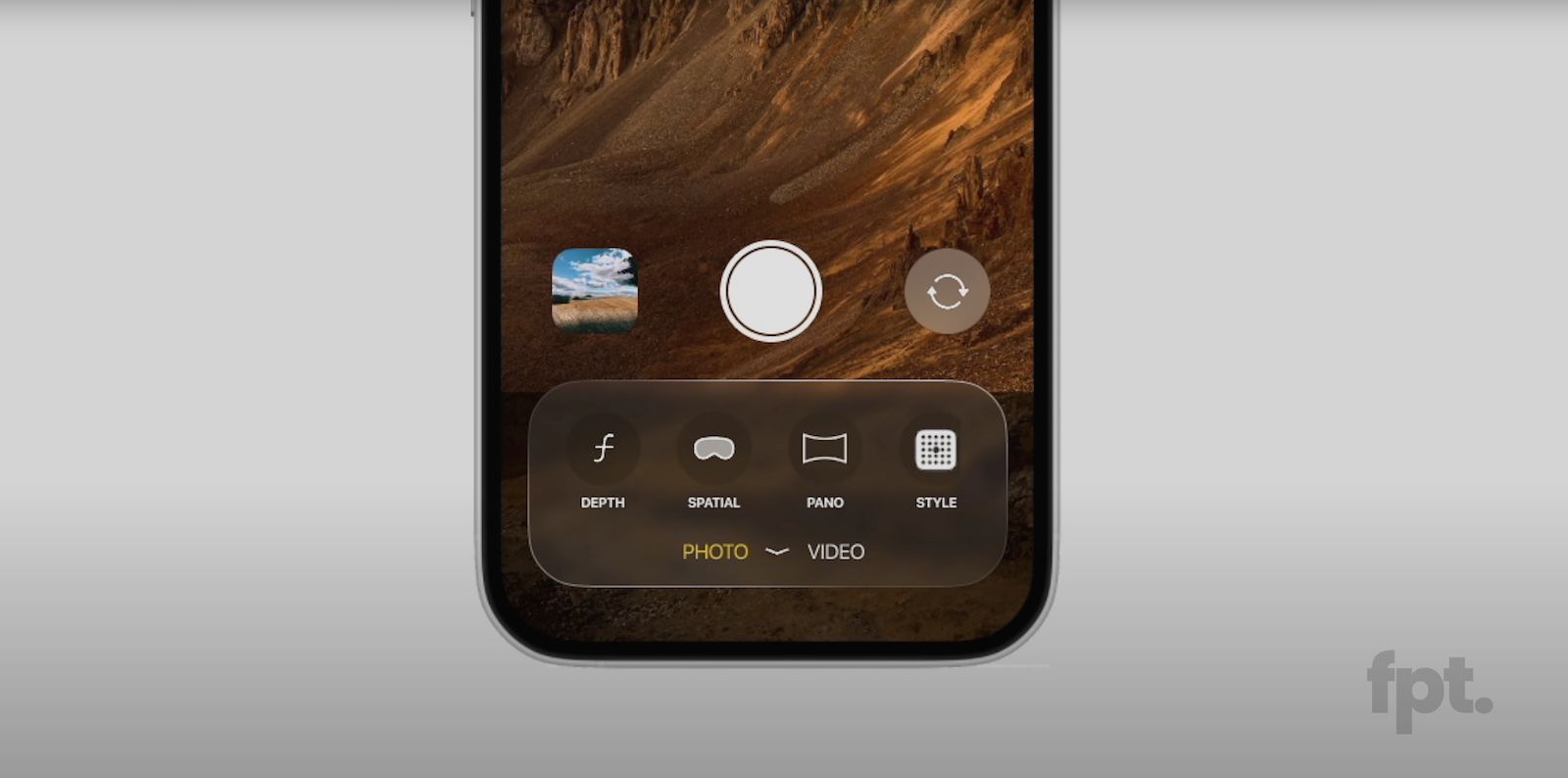 کانسپ آی او اس ۲۶ طراحی شده توسط Font Page Tech
A render of ‌iOS 26‌'s alleged redesigned Camera app, from Front Page Tech