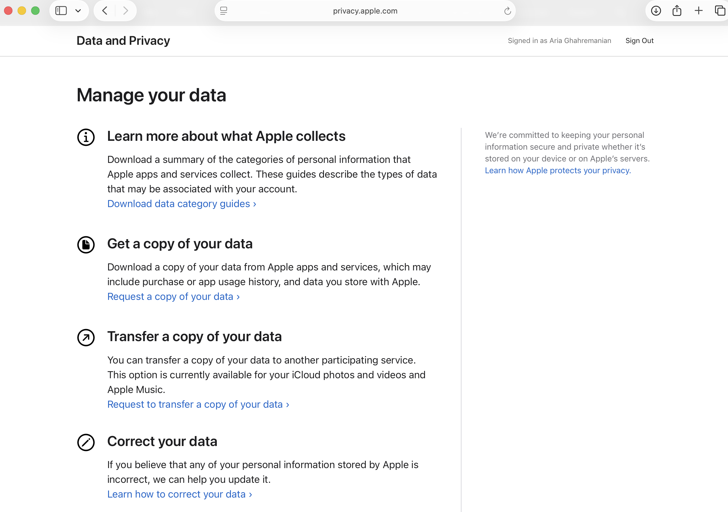 انتخاب گزینه Get copy of your data برای دریافت اطلاعات شخصی از اپل آیدی
