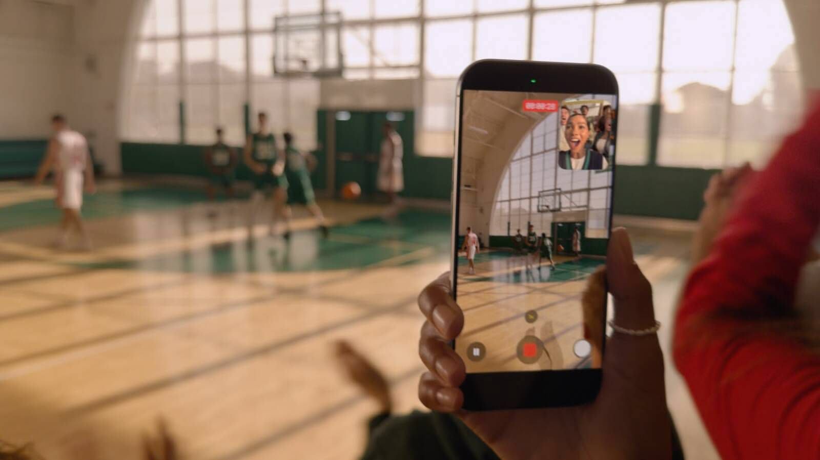 راهنمای استفاده از قابلیت فیلمبرداری همزمان از هر دو دوربین در آیفون