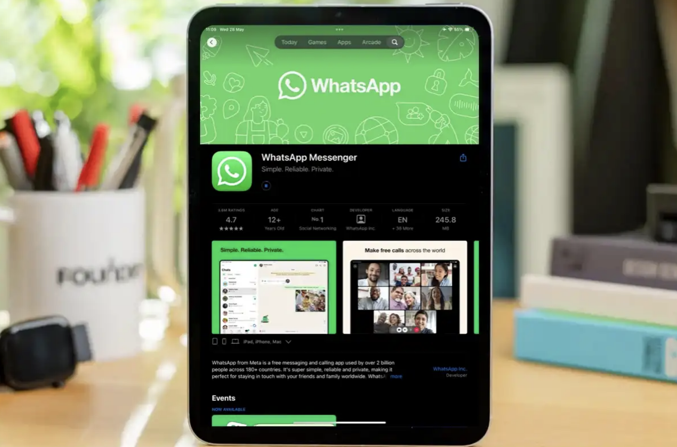 صفحه دانلود نسخه آیپد واتس اپ